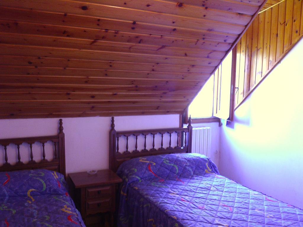 Pension Pallaruelo Saravillo Camera foto